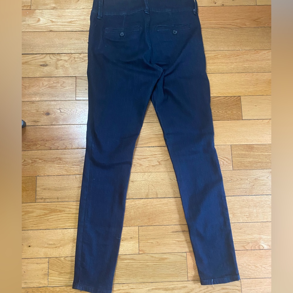 Dark blue jeans straight legs